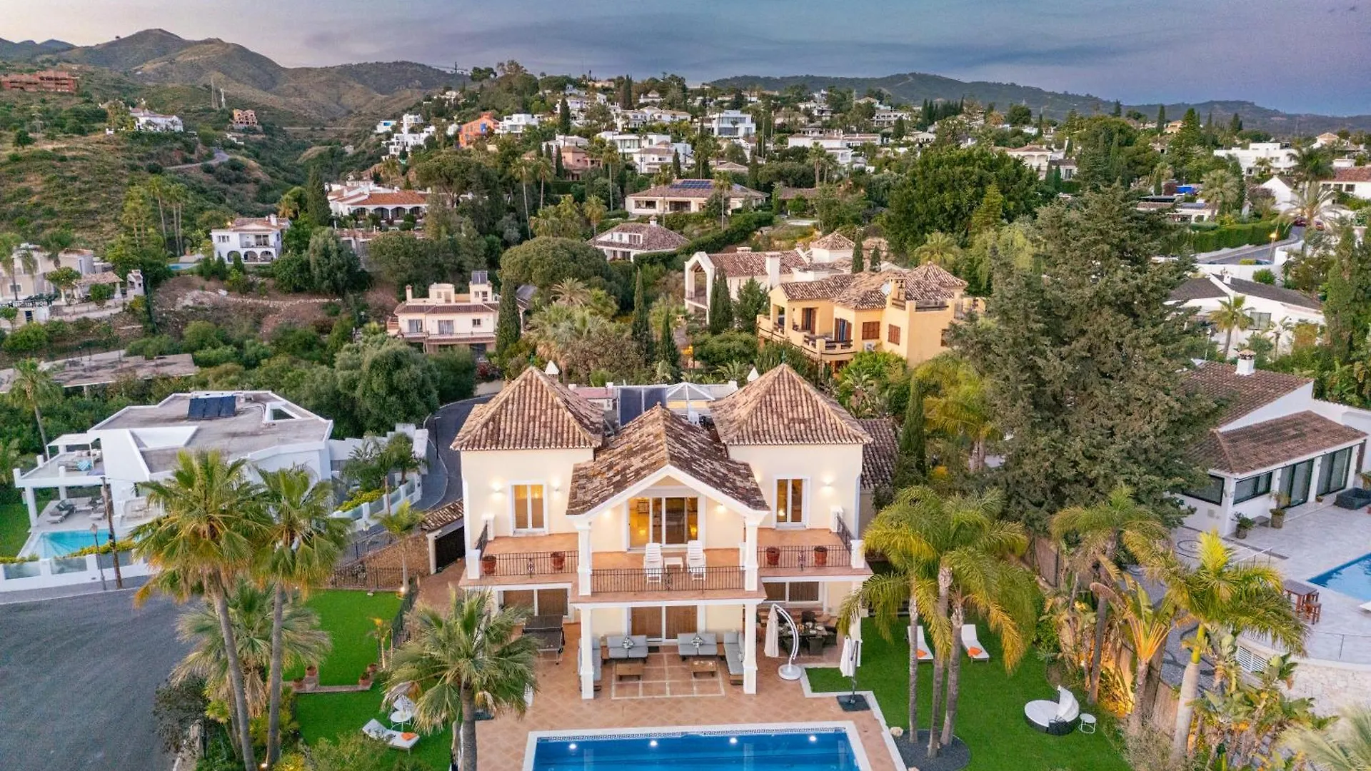 El Rosario Large Villa W Heated Pool Marbella 0*,  İspanya
